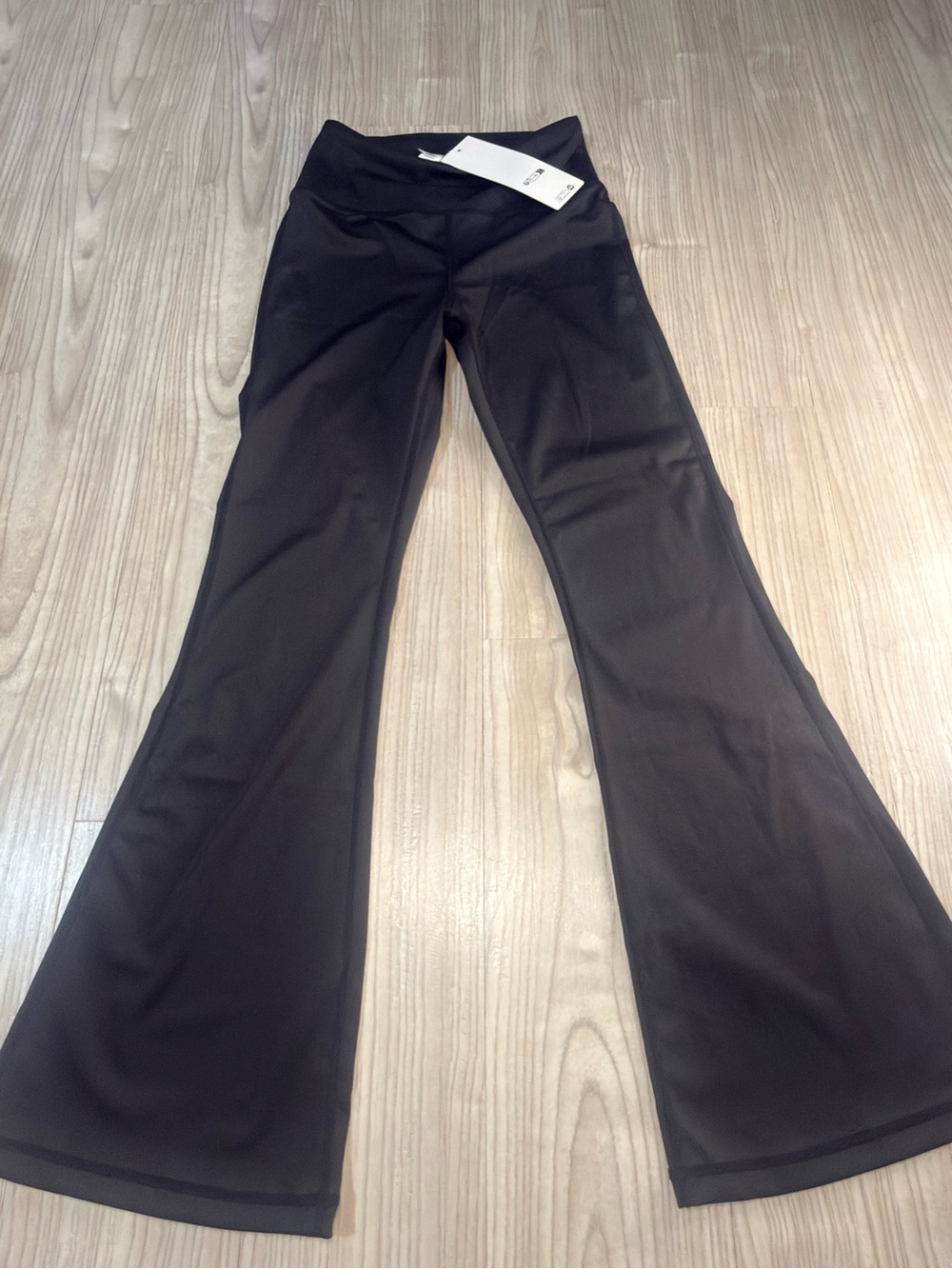 ALO Yoga Black Flare Leggings - Picture 4 of 5